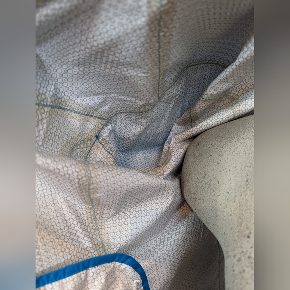 Eddie Bauer Womens Blue Hooded Rain Jacket, Size S - Picture 7 of 10